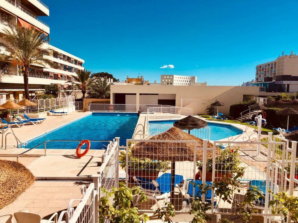 Nogalera 110 City Central 3 Seasonal Pools With Bar Torremolinos Exterior photo